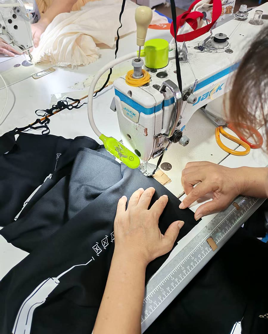 elastic detail sewing check for repeat apparel production