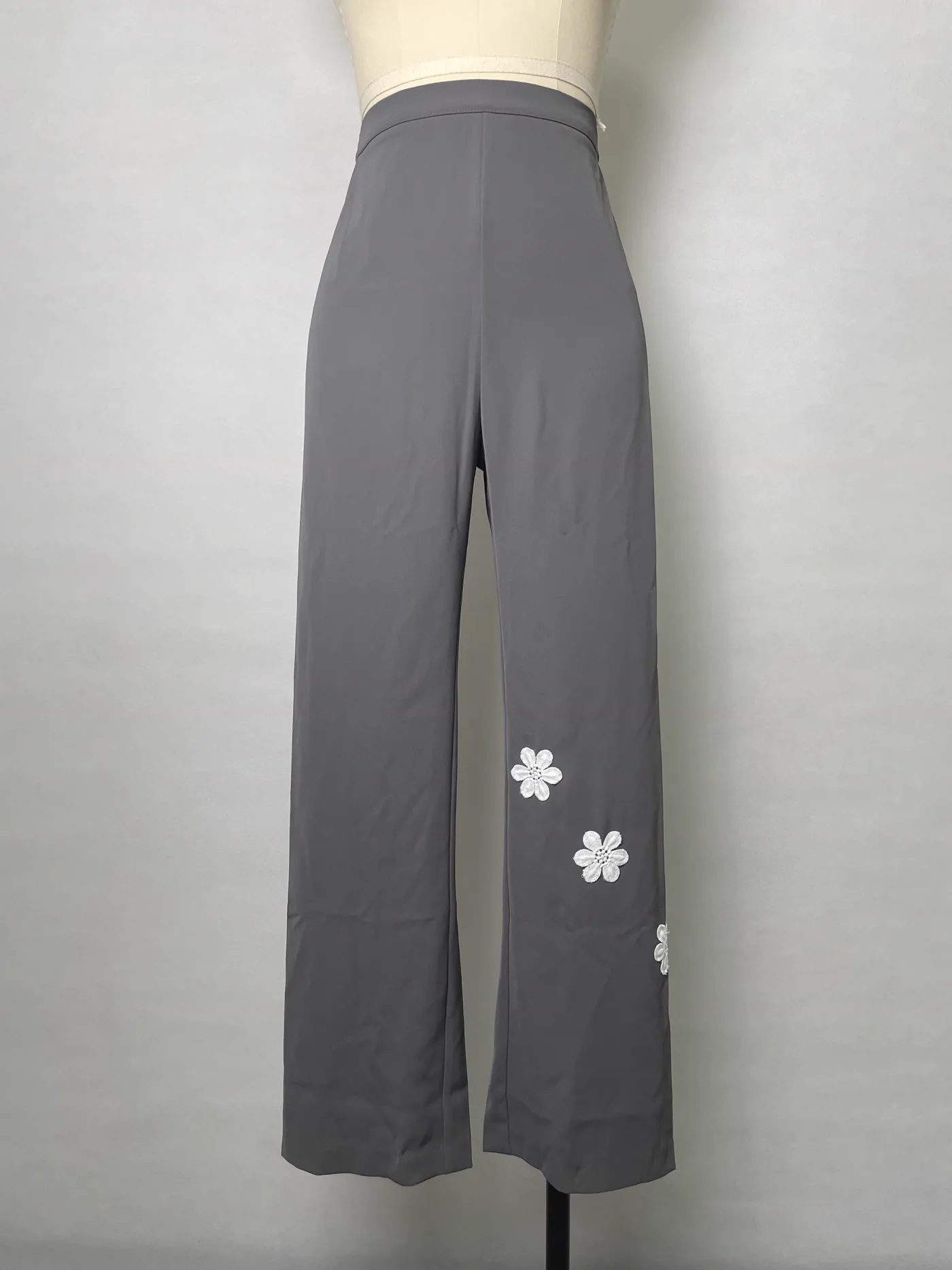 women bottoms and jumpsuits manufacturing sample 9
